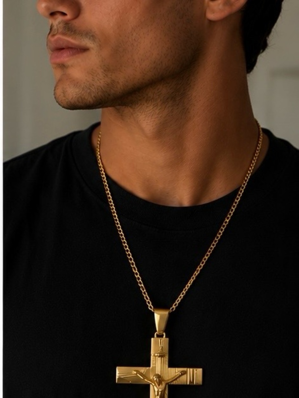 Men's Gold Cross Pendant Chain - Classic Religious Pendant. Stainless steel